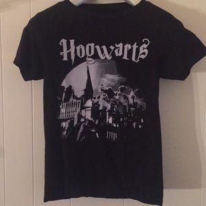 New! Black Hogwarts Harry Potter T Shirt S 3-5